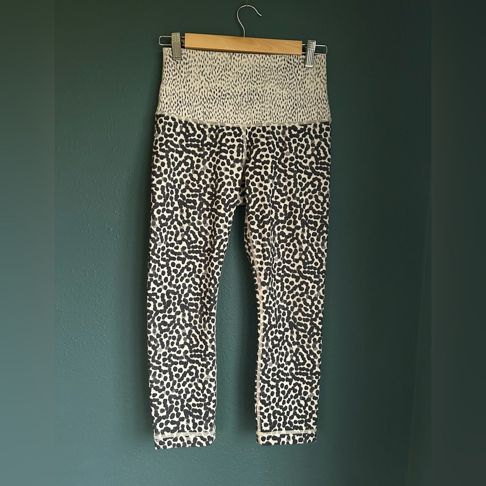 Lululemon cropped high rise leggings